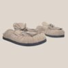 Slipper Malva gamuza arena con flecos artesanal, par, Rose Blanche Patagonia