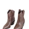 Bota Aster artesanal cuero Breach chocolate, vista superior con puntera afilada – Rose Blanche Patagonia
