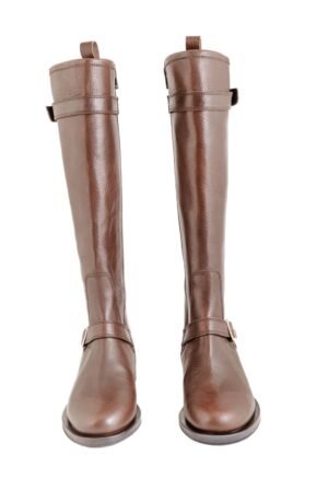 Bota Odette cuero Breach chocolate tipo ecuestre con hebillas plateadas, vista frontal – Rose Blanche Patagonia