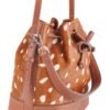 marinera-nicole-pelo-vaca-bambi-camel-lateral-rose-blanche.jpg Marinera Nicole de cuero artesanal pelo vaca bambi, vista lateral con mosquetón plateado – Rose Blanche