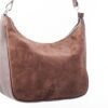 cartera-emma-gamuza-chocolate-cuero-vacuno-tres-cuartos-rose-blanche.jpg Cartera Emma Rose Blanche gamuza chocolate y cuero vacuno, vista tres cuartos, artesanal Patagonia Argentina
