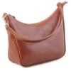 cartera-emma-cuero-vacuno-cognac-tres-cuartos-rose-blanche.jpg Cartera Emma Rose Blanche cognac cuero vacuno, vista tres cuartos con logo, cartera artesanal Patagonia Argentina