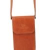 portacelular-alheli-cuero-vacuno-camel-frontal-rose-blanche.jpg Portacelular Alhelí Rose Blanche cuero vacuno camel, vista frontal con logo estampado, crossbody artesanal Patagonia Argentina