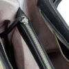 Interior Cartera Celine Rose Blanche gamuza greige y cuero negro, forro estampado patrón Rose Blanche con bolsillo cremallera, artesanal Patagonia