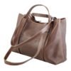 Cartera Celine Rose Blanche cuero vacuno chocolate, vista tres cuartos lateral con correas de hombro y manija corta, artesanal Patagonia Argentina